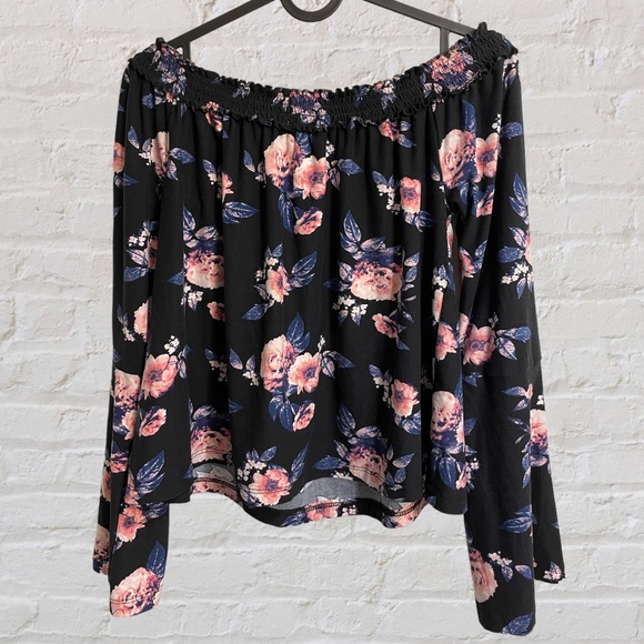Ardene Floral Off the Shoulder Belle Sleeve Top, Medium - Picture 2 of 7